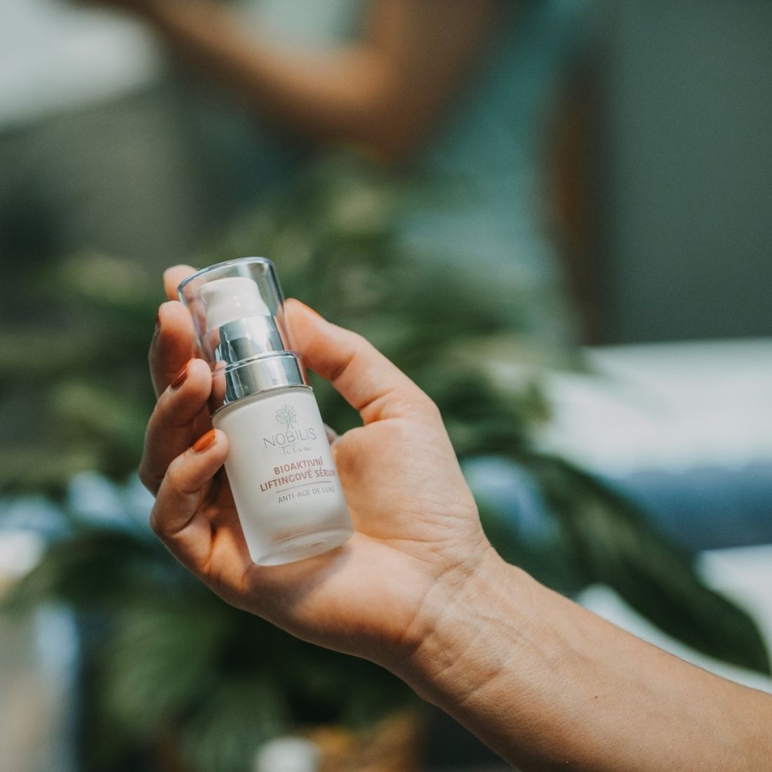 Bioactive lifting serum
